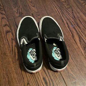 size 6.5 | black slip on vans | cushioned inserts